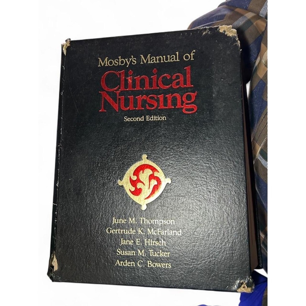 Hardcover Textbook Vintage College Mosby's Manual of Clinical Nursing 2nd Ed.